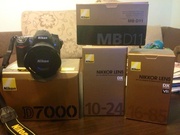  Nikon D7000 + два объектива 10-24, 16-85 и батарейный блок.